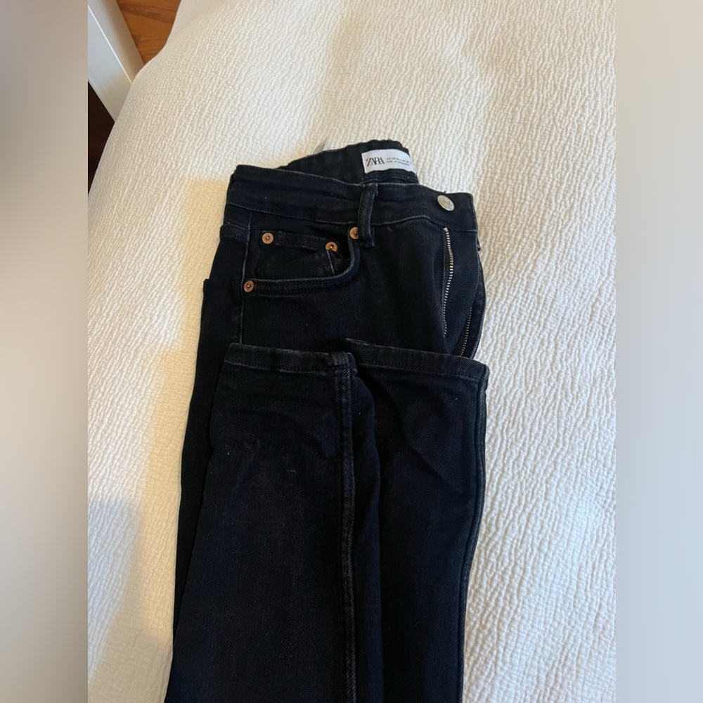 Zara black skinny jeans. Size US 8